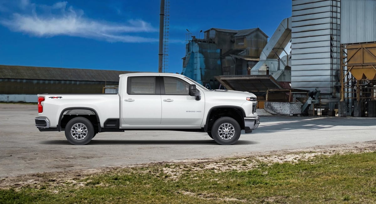 25CHSLHD_Ext_PICCRST_Beltline_02_CK20743_1LT_GAZ