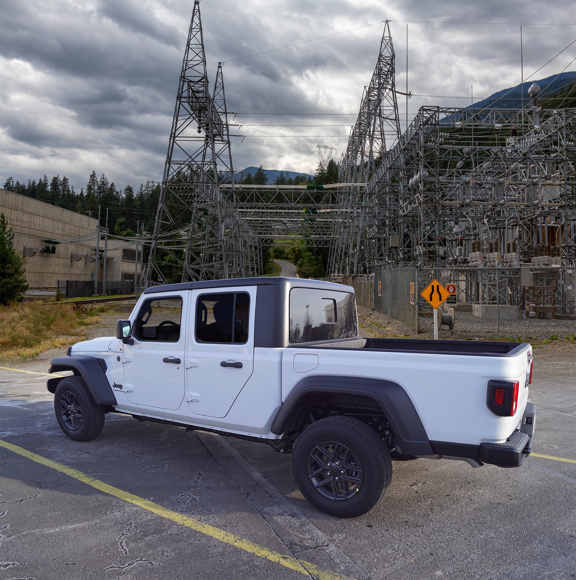 Utilities_Jeep_01